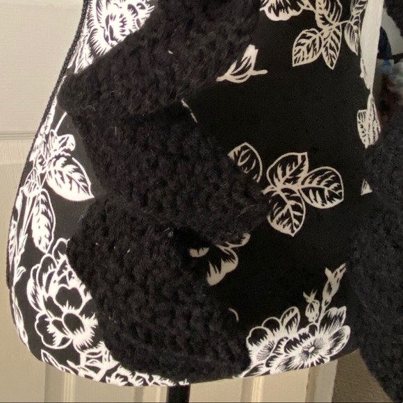 Scarf - Ruffled - Picture 3 of 6